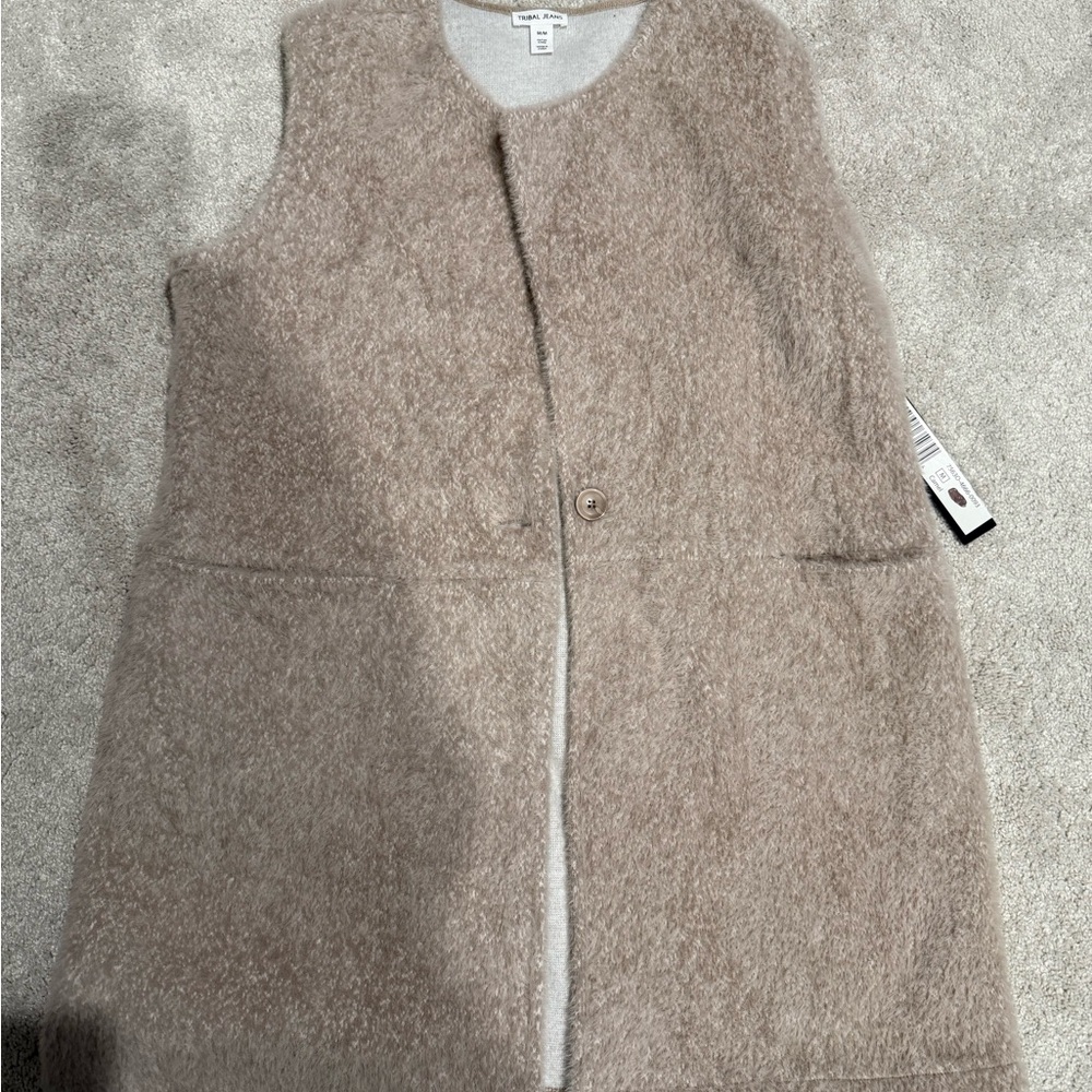 Tribal jeans fuzzy vest, size medium, new with tags
